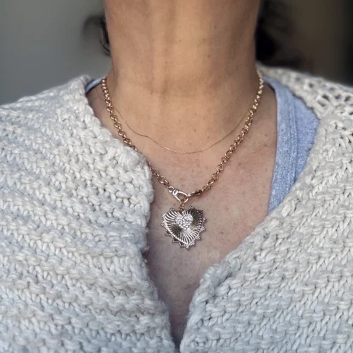 collier cœur doré femme pendentif ciselé zircons or fin 18 carats